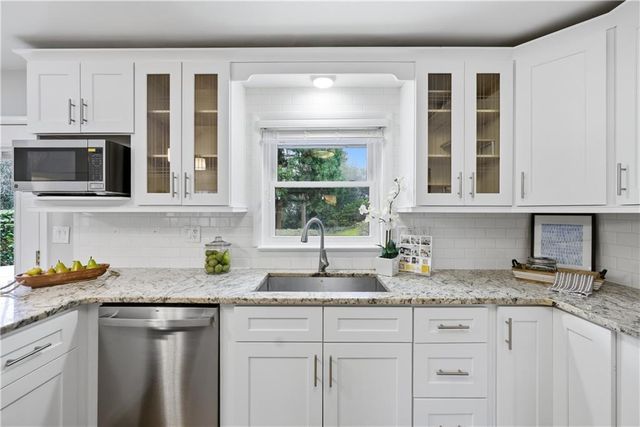 2878 Blackwood Road, Decatur, GA 30033