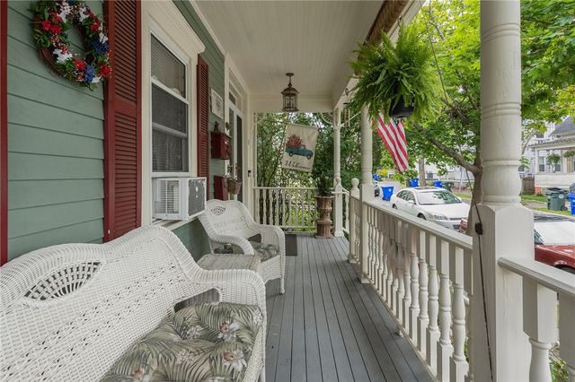 11 Lincoln Avenue 3, Bristol, RI 02809