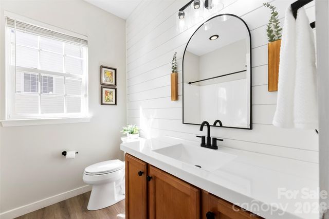 6237 Breckfield Court, Charlotte, NC 28278