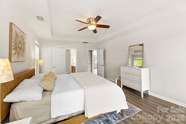 6237 Breckfield Court, Charlotte, NC 28278