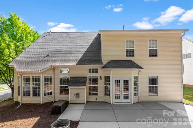 6237 Breckfield Court, Charlotte, NC 28278