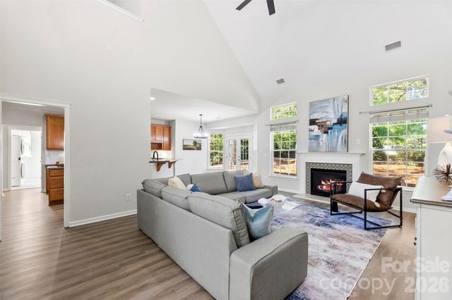 6237 Breckfield Court, Charlotte, NC 28278