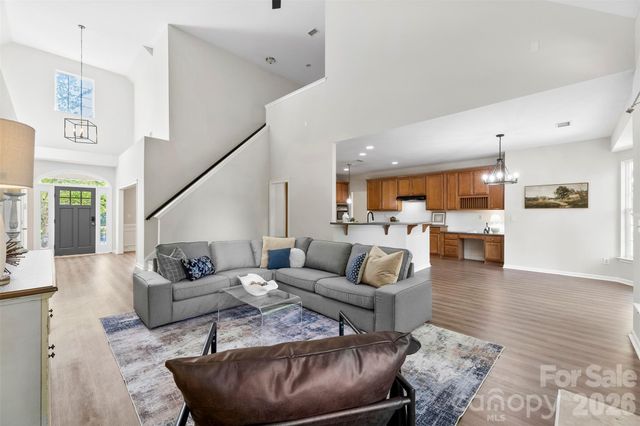 6237 Breckfield Court, Charlotte, NC 28278