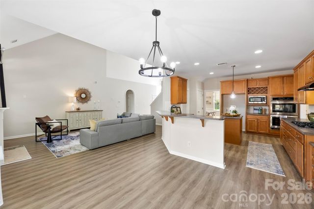 6237 Breckfield Court, Charlotte, NC 28278