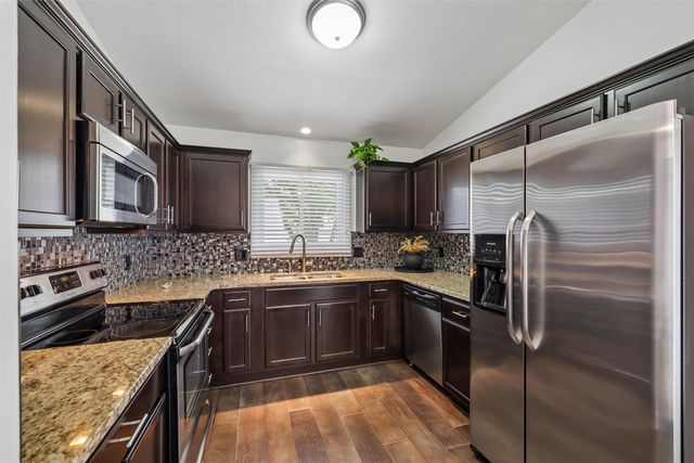 8311 Twana Drive, Urbandale, IA 50322