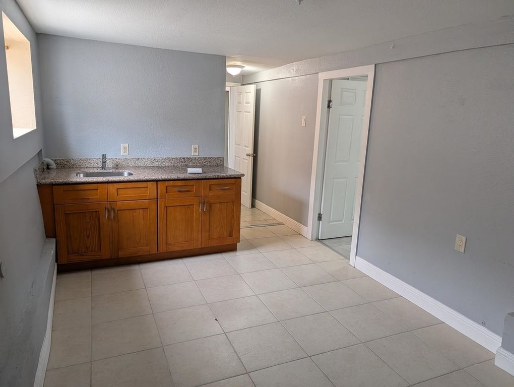 Image 20 of property listing at 286 286 Sagamore ST, San Francisco, CA 94112
