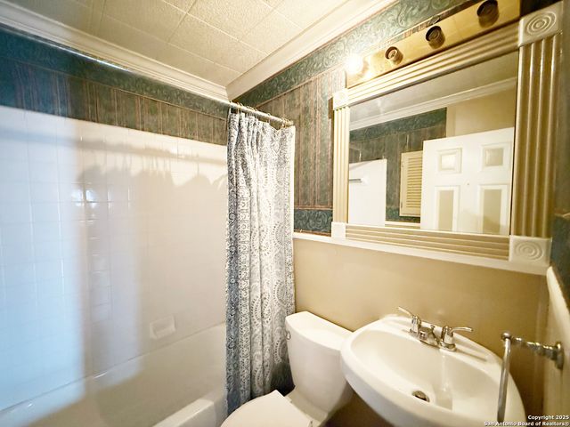 1205 W pyron, San Antonio, TX 78211