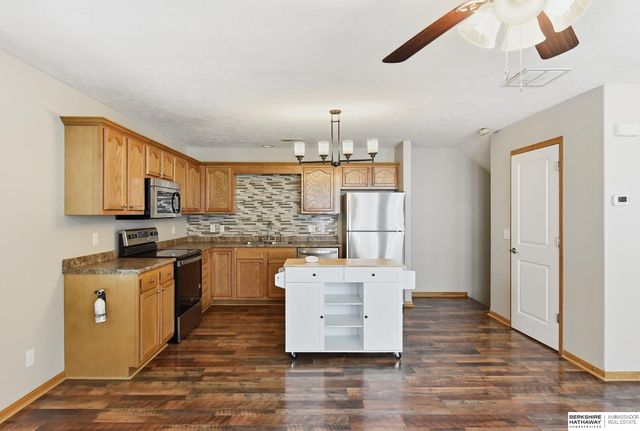 14663 Boyd Plaza, Omaha, NE 68116