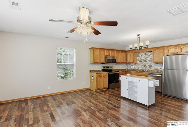 14663 Boyd Plaza, Omaha, NE 68116