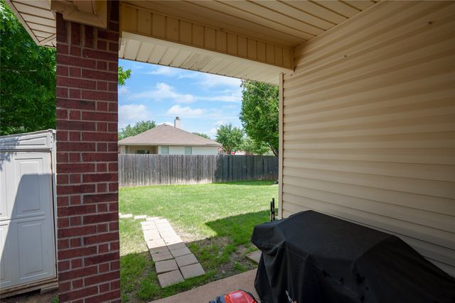 3300 Stonecrop Trail, Denton, TX 76226