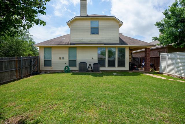 3300 Stonecrop Trail, Denton, TX 76226