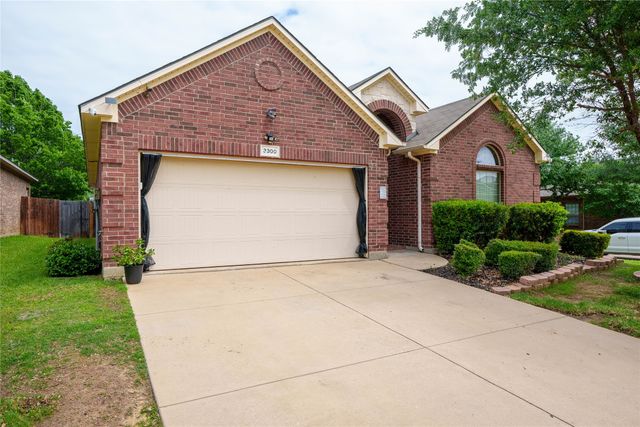 3300 Stonecrop Trail, Denton, TX 76226