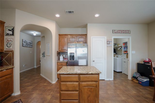 3300 Stonecrop Trail, Denton, TX 76226