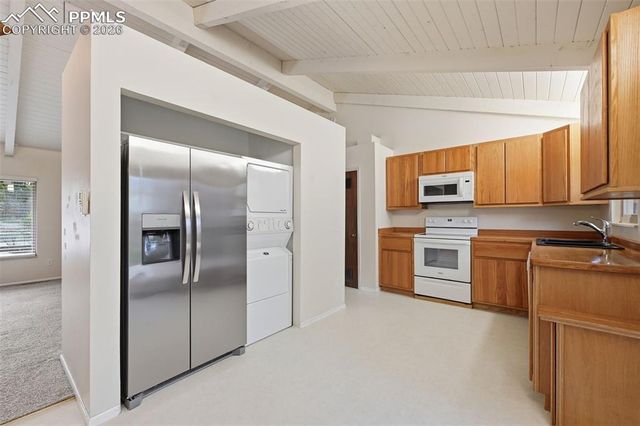 1114 Pioneer Lane, Colorado Springs, CO 80904