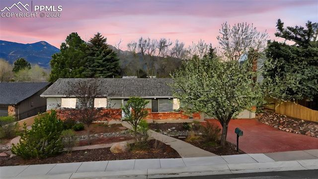 1114 Pioneer Lane, Colorado Springs, CO 80904