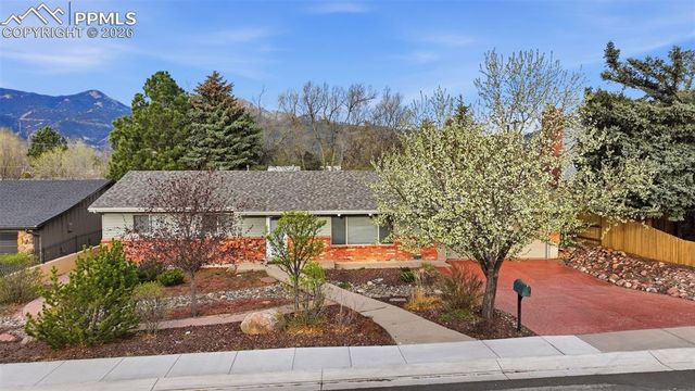 1114 Pioneer Lane, Colorado Springs, CO 80904