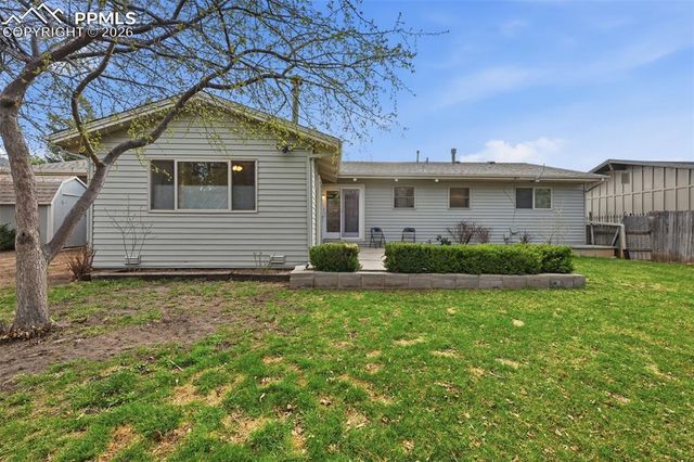 1114 Pioneer Lane, Colorado Springs, CO 80904