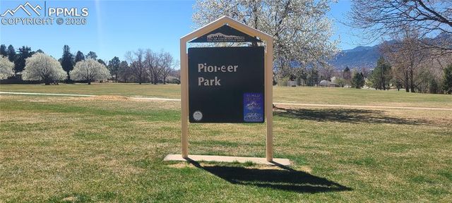 1114 Pioneer Lane, Colorado Springs, CO 80904