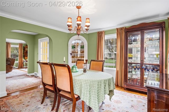 938 LAKEPOINTE STREET, Grosse Pointe Park, MI 48230