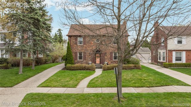 938 LAKEPOINTE STREET, Grosse Pointe Park, MI 48230