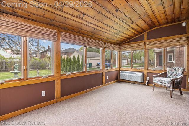 938 LAKEPOINTE STREET, Grosse Pointe Park, MI 48230