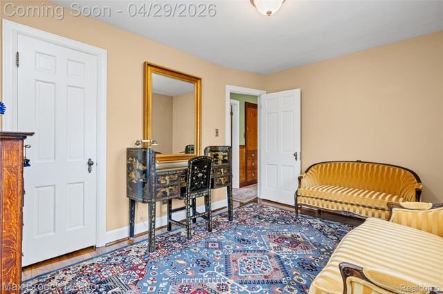 938 LAKEPOINTE STREET, Grosse Pointe Park, MI 48230