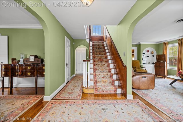 938 LAKEPOINTE STREET, Grosse Pointe Park, MI 48230