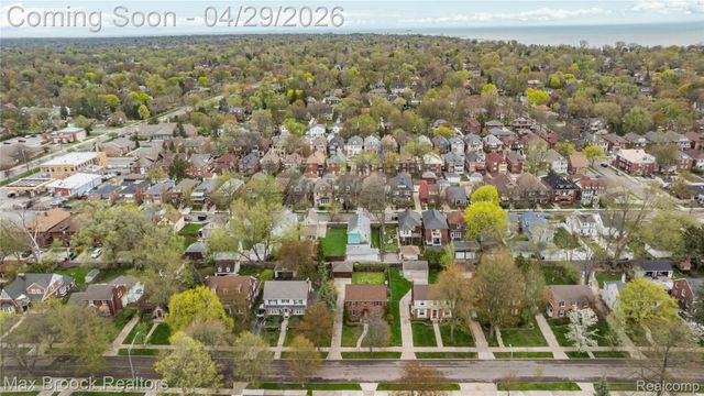 938 LAKEPOINTE STREET, Grosse Pointe Park, MI 48230