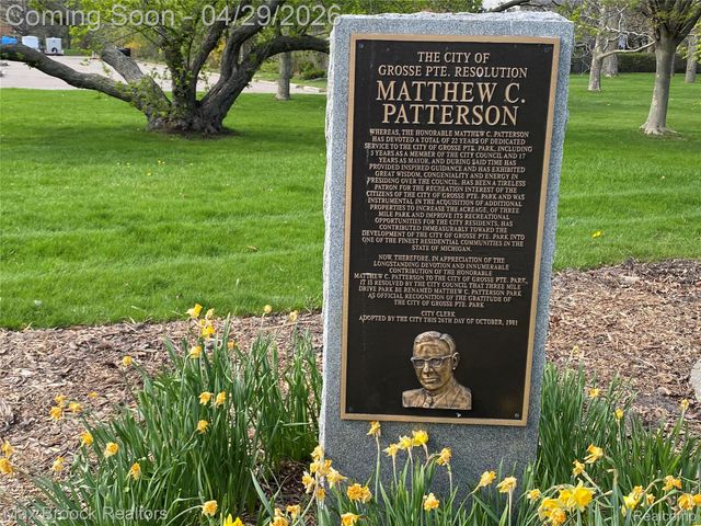 938 LAKEPOINTE STREET, Grosse Pointe Park, MI 48230