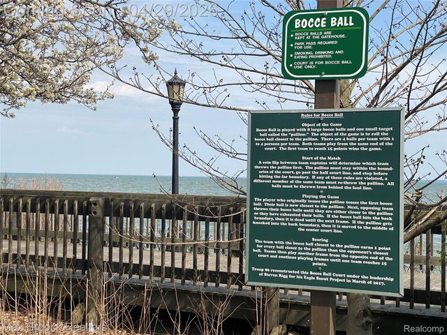 938 LAKEPOINTE STREET, Grosse Pointe Park, MI 48230