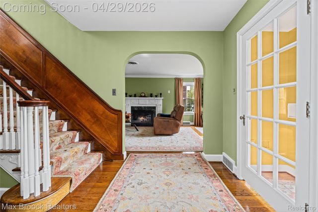 938 LAKEPOINTE STREET, Grosse Pointe Park, MI 48230