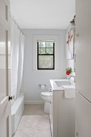 24 Hereford Road, Marblehead, MA 01945