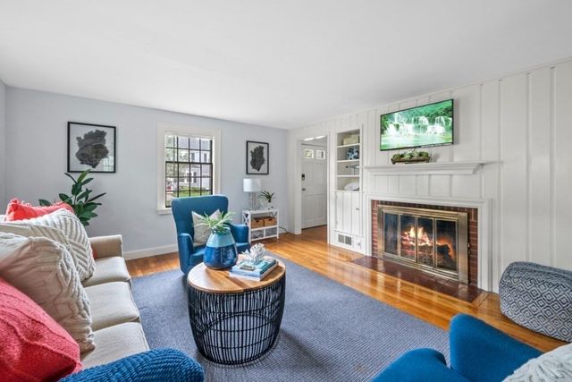 24 Hereford Road, Marblehead, MA 01945