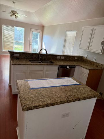 1609 Lesli, Royse City, TX 75189