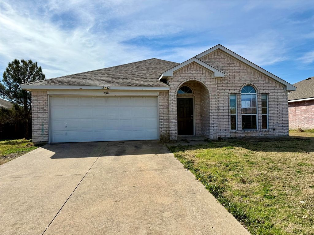 1609 Lesli, Royse City, TX 75189