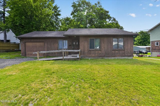 125 Harrison Avenue, Swanton, OH 43558