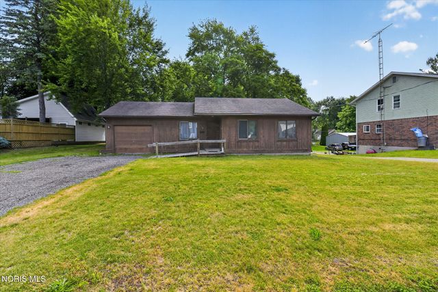 125 Harrison Avenue, Swanton, OH 43558