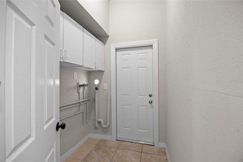 Image 18 of property listing at 818 28TH STREET CIRCLE E, Bradenton, FL 34203