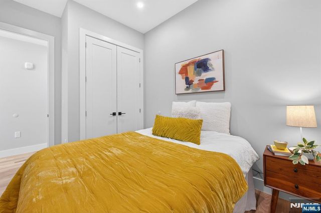 126 De Kalb Avenue 2, Jersey City, NJ 07306
