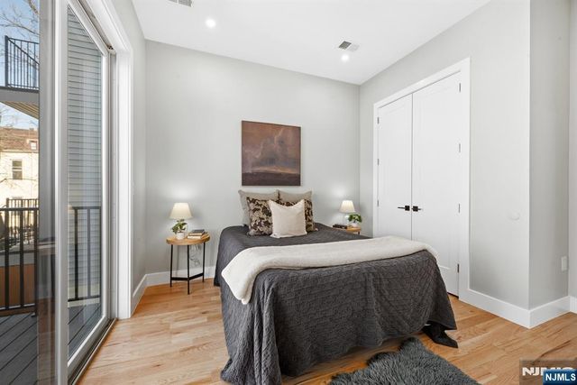 126 De Kalb Avenue 2, Jersey City, NJ 07306