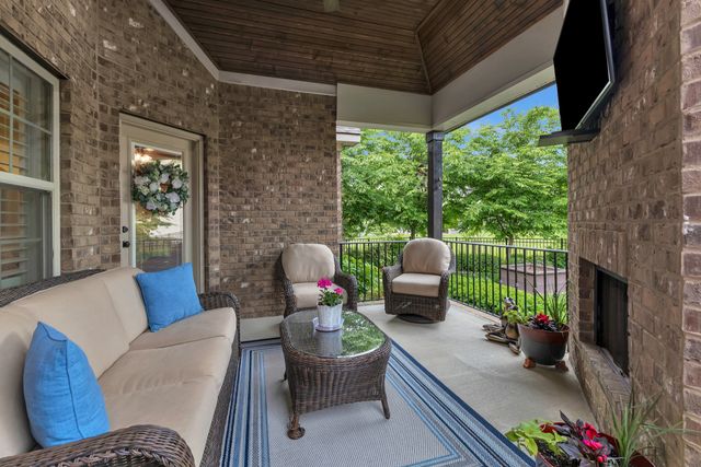 6018 Trotwood Ln, Spring Hill, TN 37174