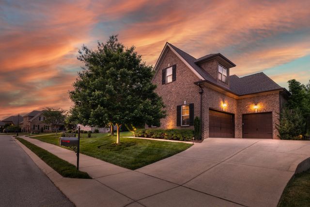 6018 Trotwood Ln, Spring Hill, TN 37174