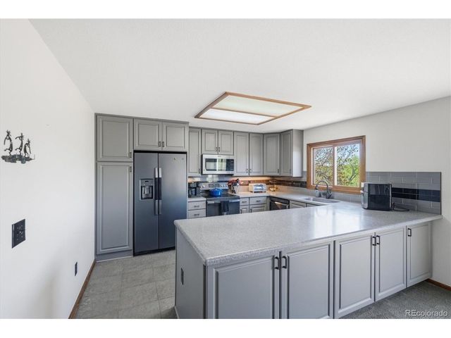 18962 E Stanford Dr, Aurora, CO 80015