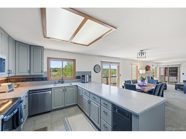 18962 E Stanford Dr, Aurora, CO 80015