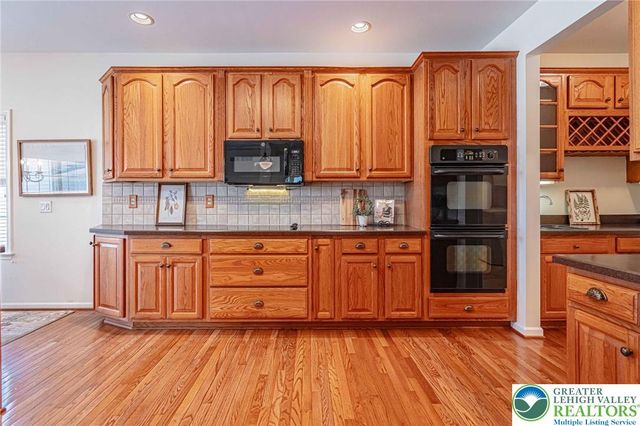 5010 Valley Stream Lane 90, Macungie Boro, PA 18062