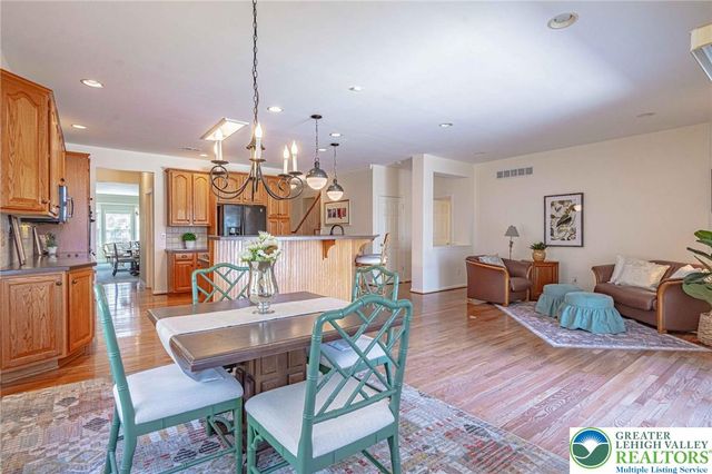 5010 Valley Stream Lane 90, Macungie Boro, PA 18062
