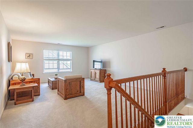 5010 Valley Stream Lane 90, Macungie Boro, PA 18062