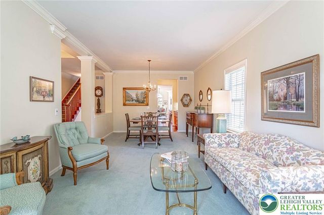 5010 Valley Stream Lane 90, Macungie Boro, PA 18062