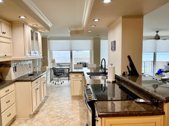 4200 N Ocean Drive 1-806, Riviera Beach, FL 33404