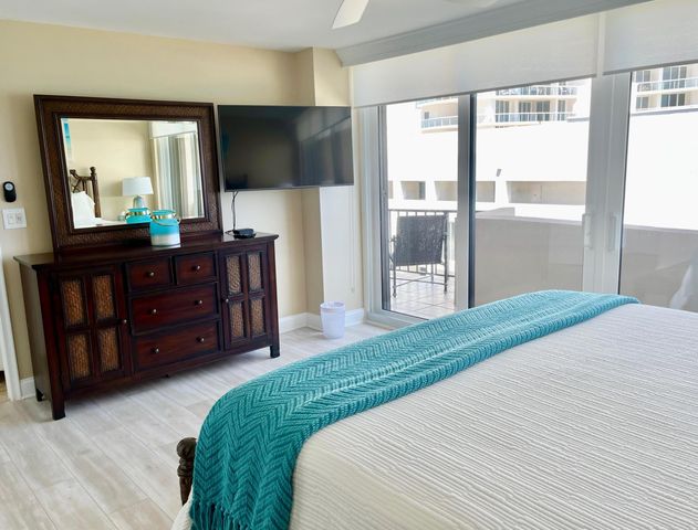 4200 N Ocean Drive 1-806, Riviera Beach, FL 33404